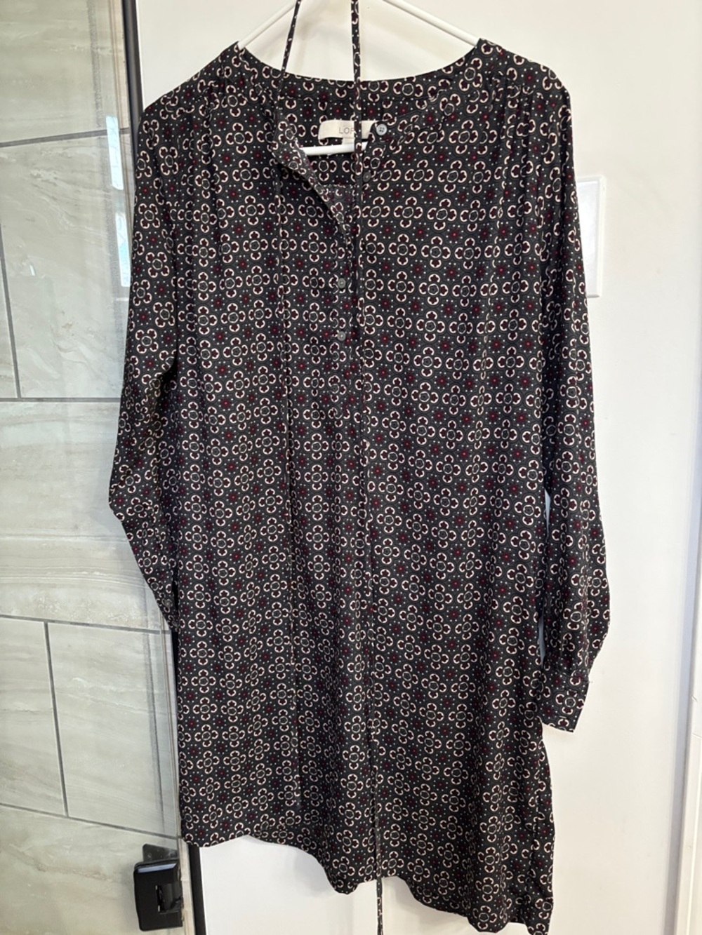 LOFT Black Long-Sleeve Printed Shift Dress